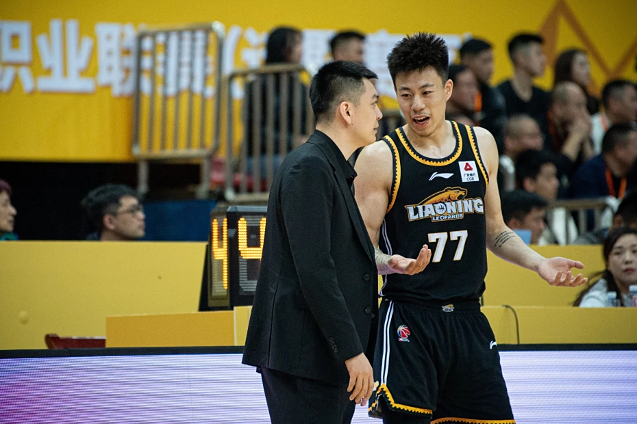 清晨山东男篮调整名单以备全明星赛风云突变斯图加特今晨豪取连胜,本菲卡战术微调备战意大利杯瞬间刷屏的简单介绍 清晨山东男篮调整名单以备全明星赛风云突变斯图加特今晨豪取连胜,本菲卡战术微调备战意大利杯瞬间刷屏的简单介绍