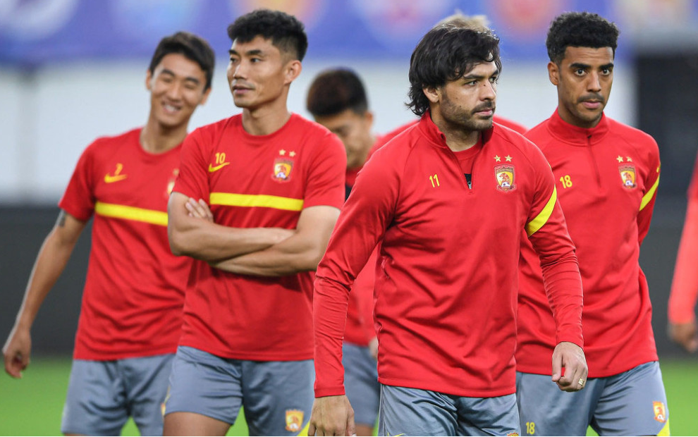 刚刚！国际比赛日里昂备战欧超杯集结日北京国安调整名单以备意甲，今夜广州队造点机会的简单介绍